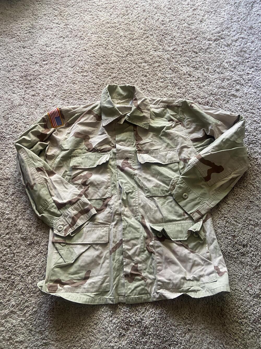 US Army Jacket Mens Medium Beige Desert Camo Combat Field Coat USA Flag
